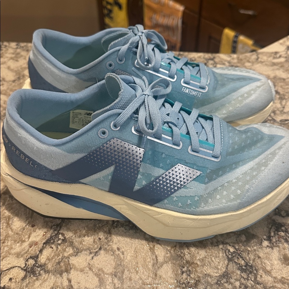 New Balance FuelCell Rebel v4